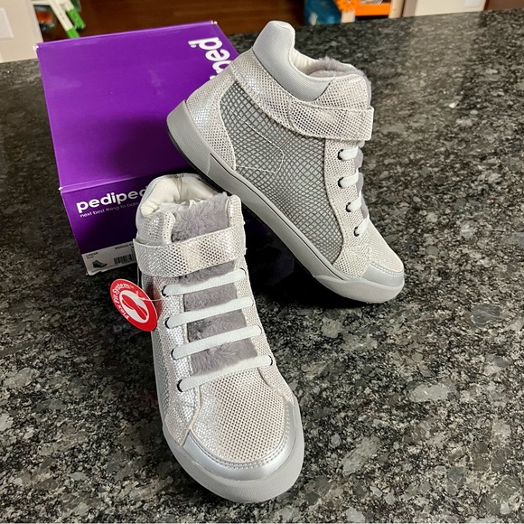 pediped Other - Pediped Logan Flex Silver Hi Tops Big Girl Sz 3.5 NIB